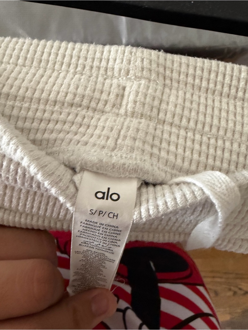 ALO Yoga Ivory Waffle-Knit Joggers - Picture 4 of 4